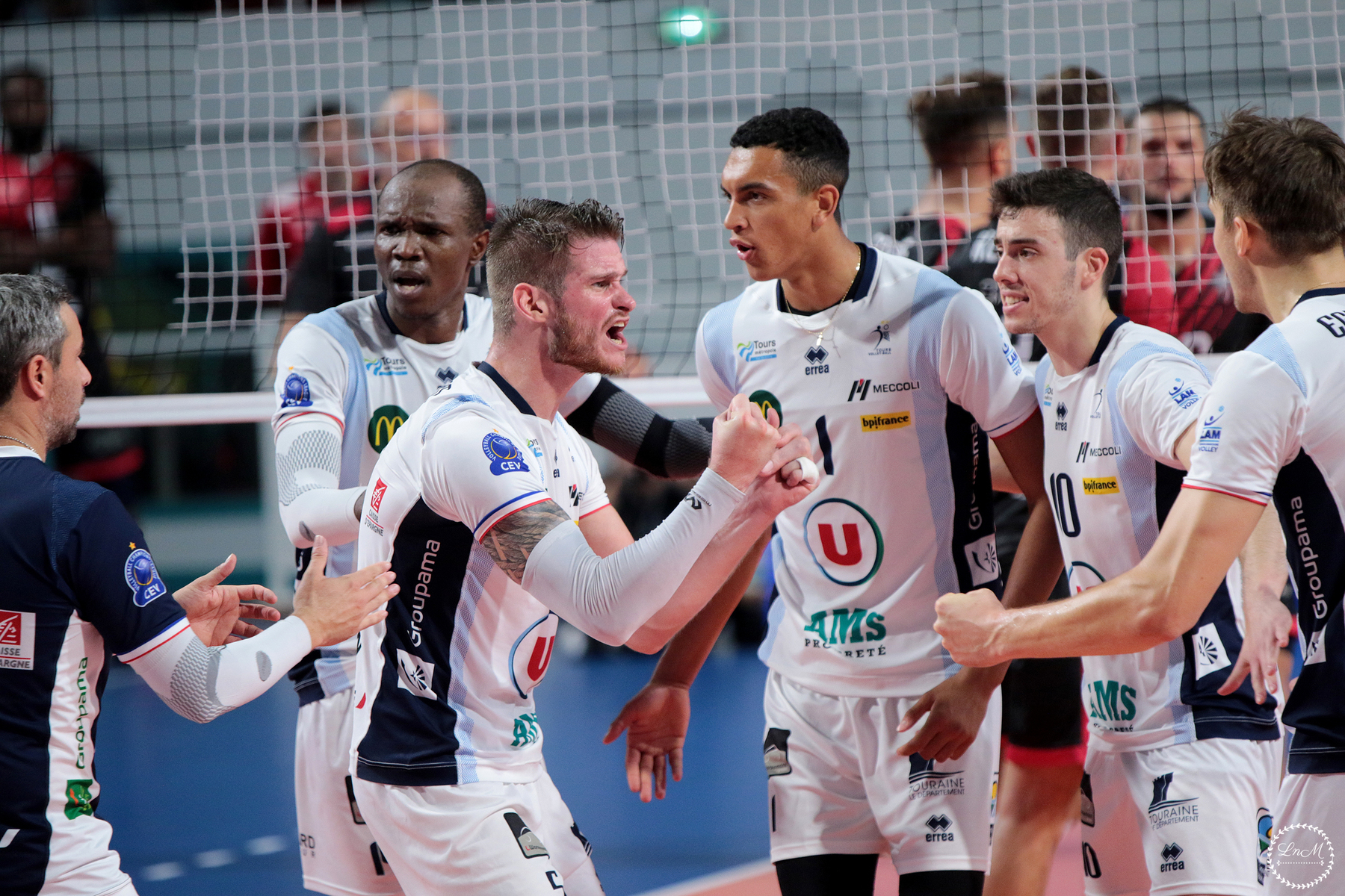 tours volley ball recrutement